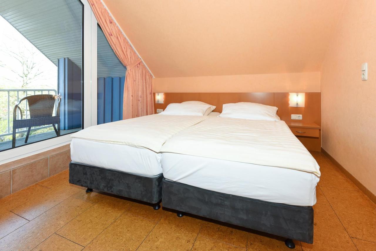 Hotel-Pension Altes Siel Бензерзиль Экстерьер фото