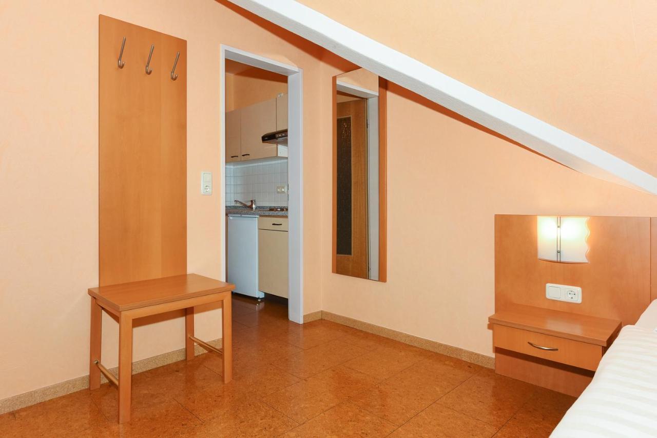 Hotel-Pension Altes Siel Бензерзиль Экстерьер фото