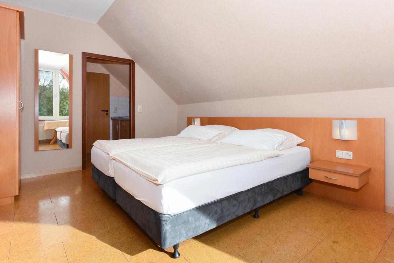 Hotel-Pension Altes Siel Бензерзиль Экстерьер фото