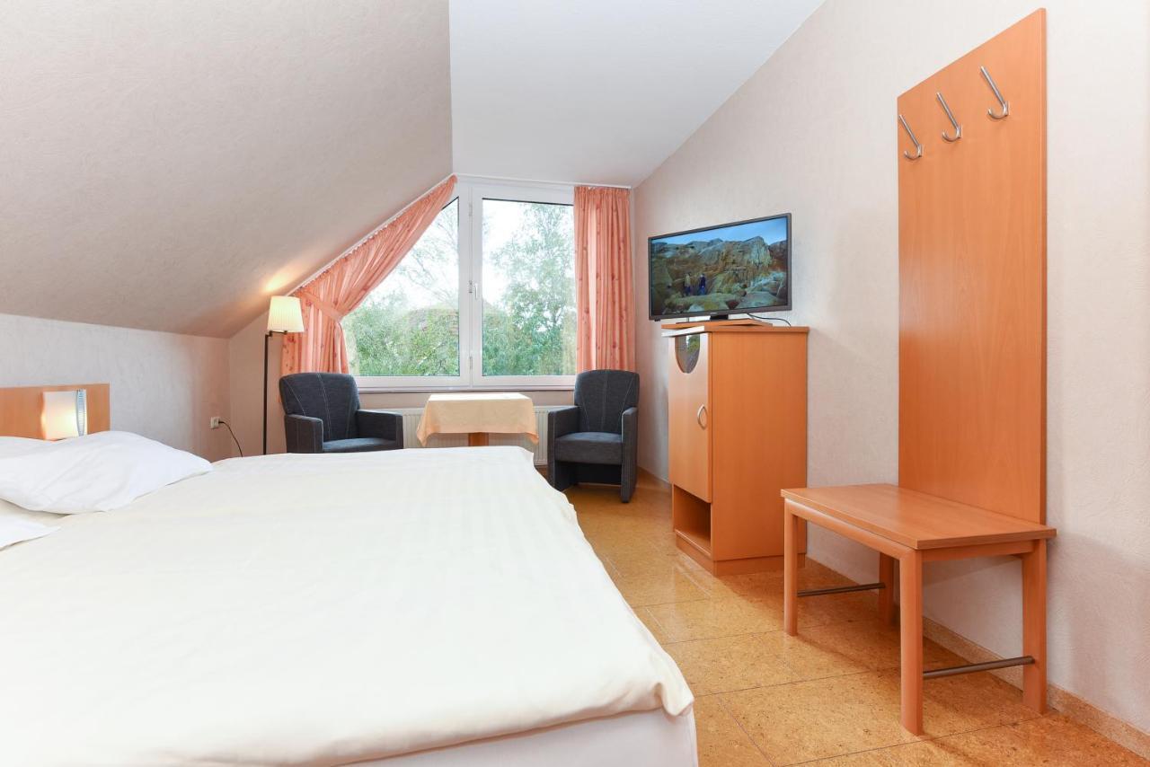 Hotel-Pension Altes Siel Бензерзиль Экстерьер фото