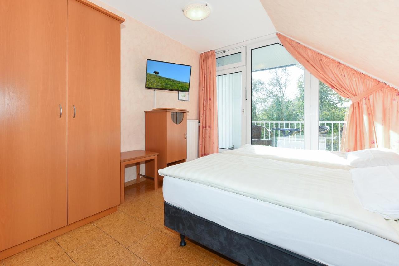Hotel-Pension Altes Siel Бензерзиль Экстерьер фото