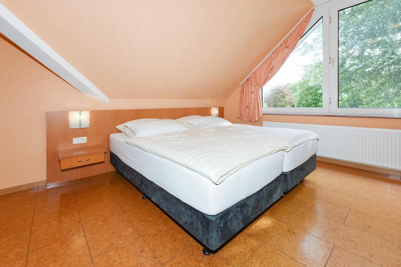 Hotel-Pension Altes Siel Бензерзиль Экстерьер фото