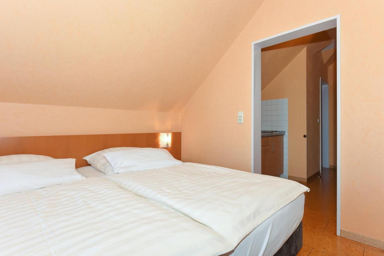 Hotel-Pension Altes Siel Бензерзиль Экстерьер фото