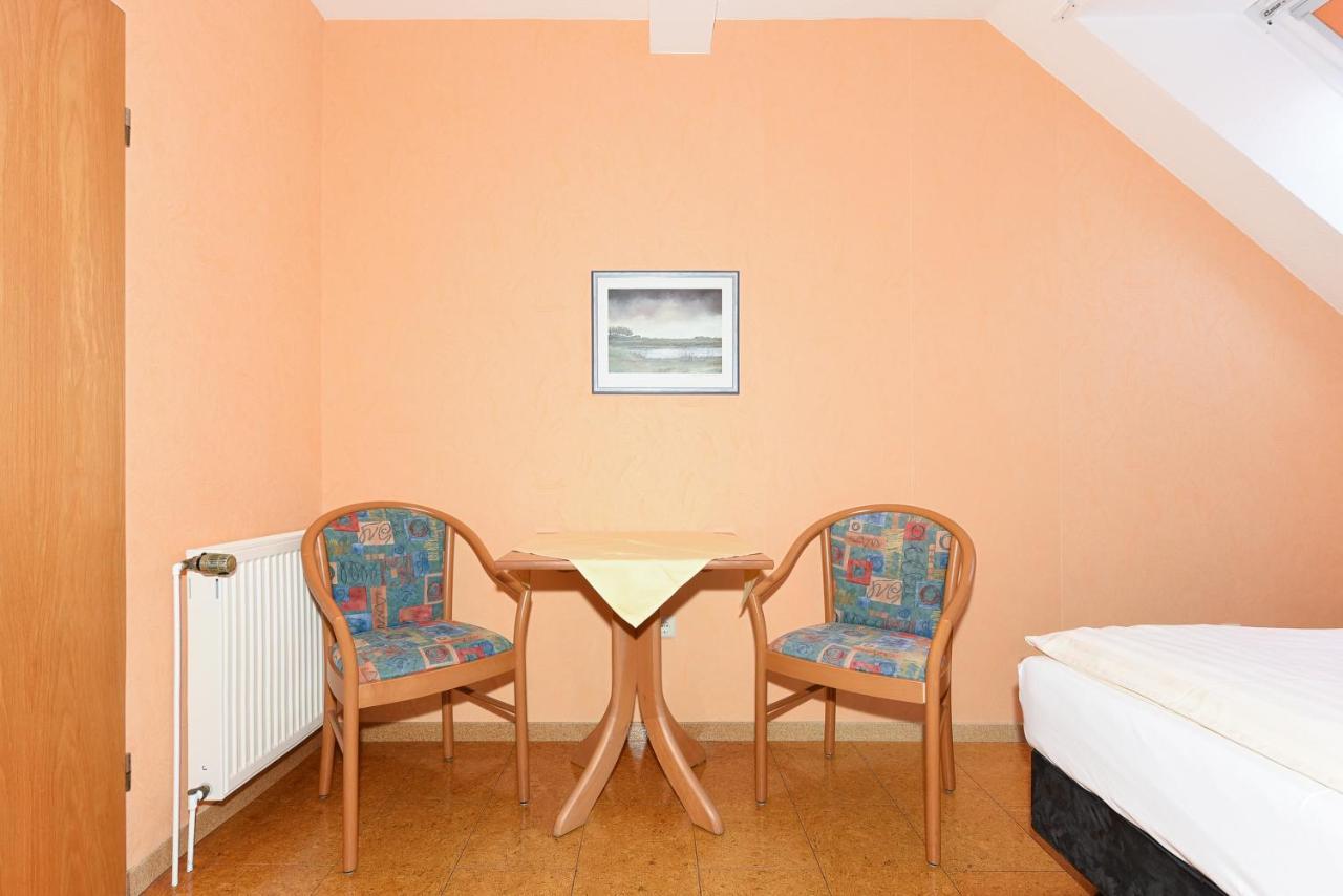 Hotel-Pension Altes Siel Бензерзиль Экстерьер фото
