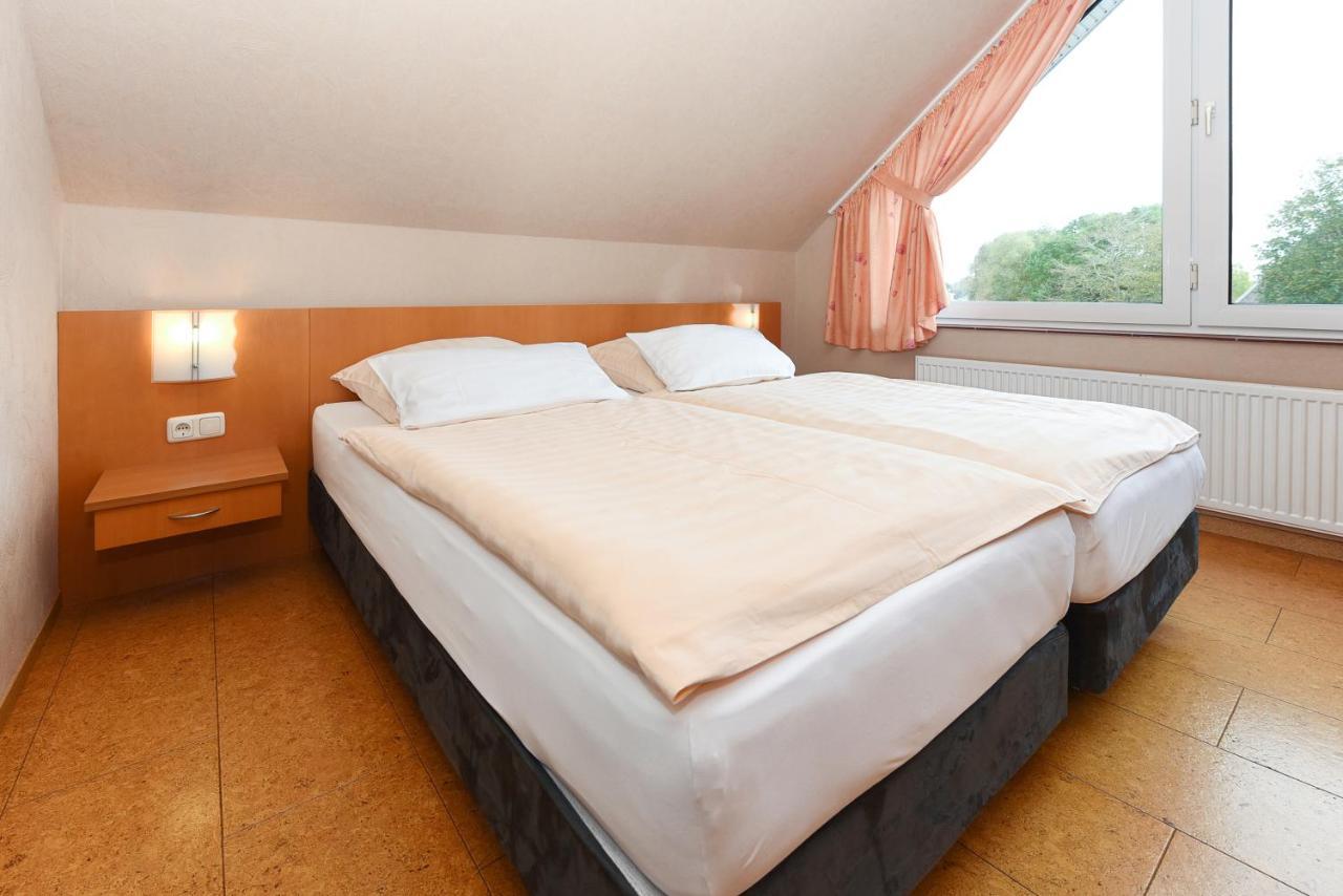Hotel-Pension Altes Siel Бензерзиль Экстерьер фото